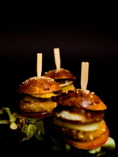 IMG_5596 Burgers ar ceptu sieru,paipalas olu, karamelizētiem sīpoliem