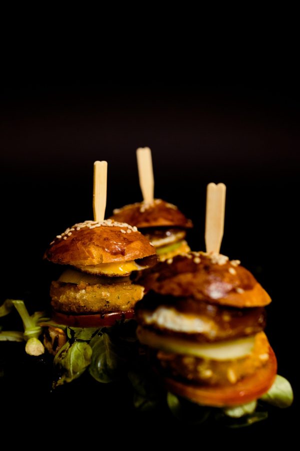 IMG_5596 Burgers ar ceptu sieru,paipalas olu, karamelizētiem sīpoliem